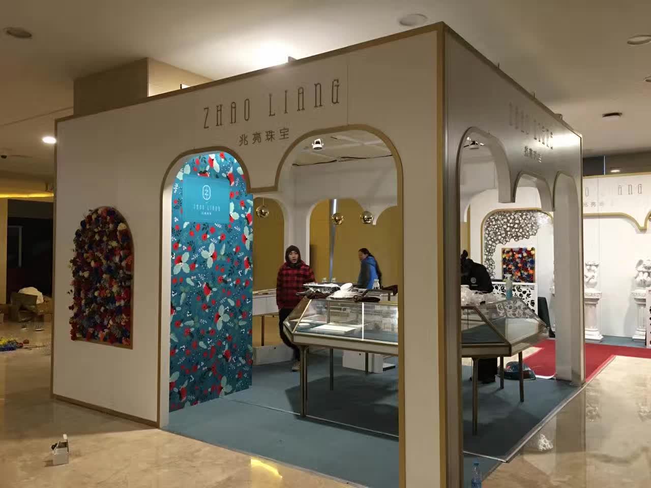 創(chuàng  )意匯廣告為兆亮珠寶展會(huì )搭建